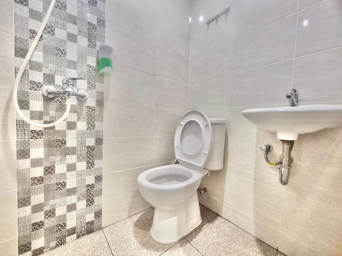 Pringgondani Guesthouse Pandanaran Hills Semarang Kültér fotó